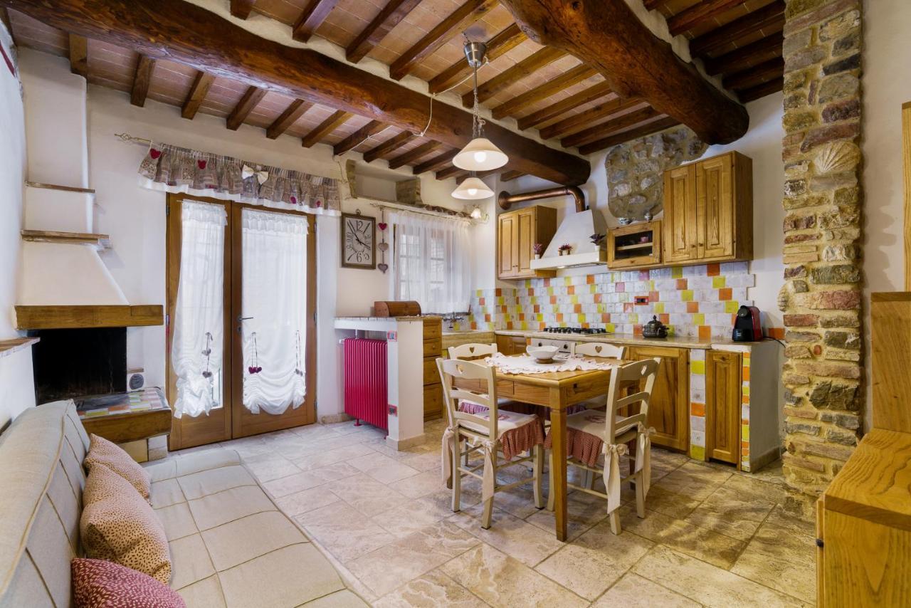 La Casetta Nel Borgo Castelnuovo di Val di Cecina Eksteriør billede